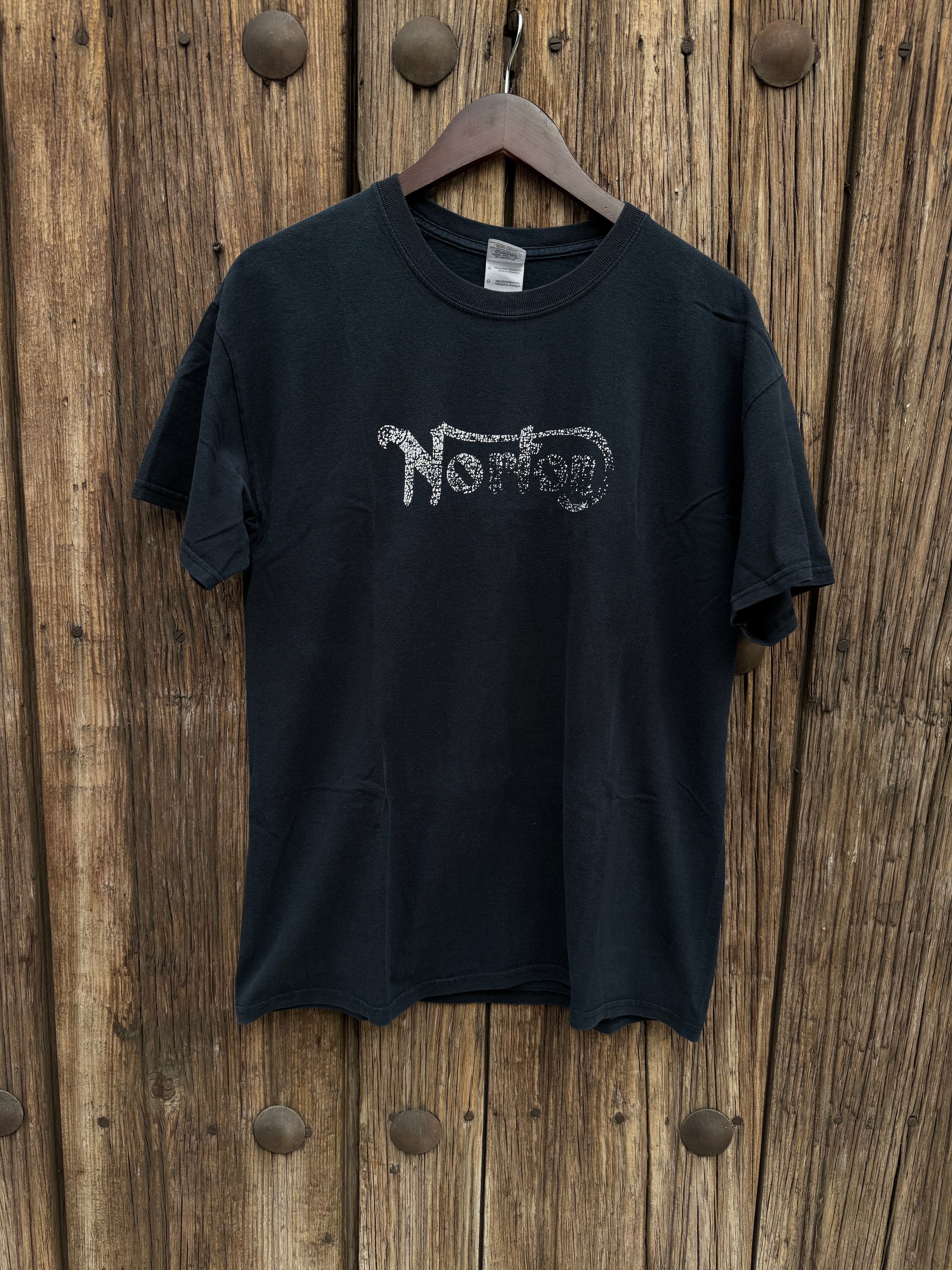 Playera Norton